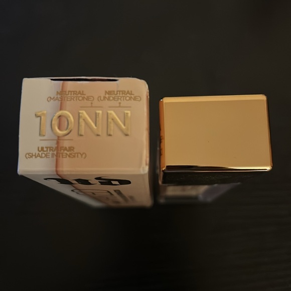 💄(10NN) UD Stay Naked Weightless Foundation 24hr Wear - Picture 3 of 6